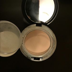 Younique Pressed Mineral Powder - Scarlet