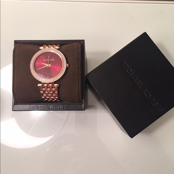 Michael Kors watch - Picture 2 of 4