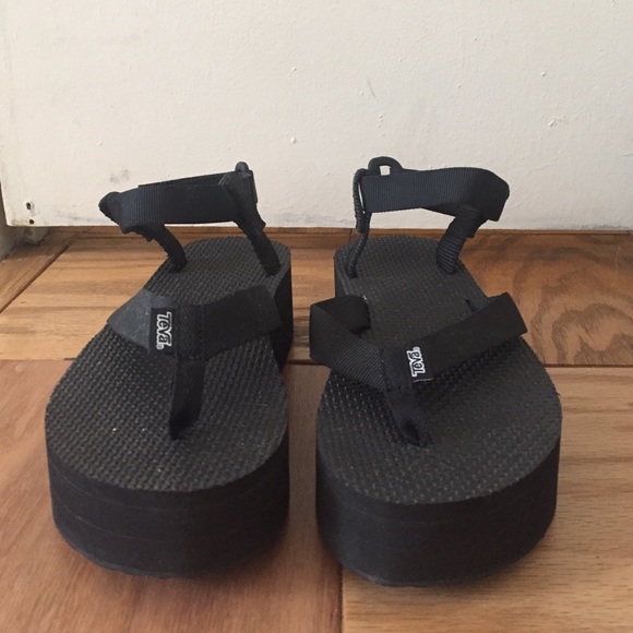 TEVA Flatform Sandal