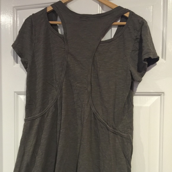 Anthropologie left of center tshirt M ⭐️ - Picture 3 of 4