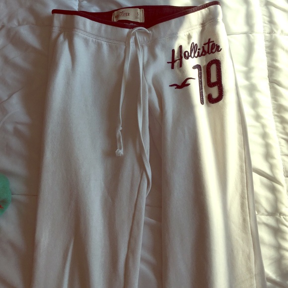 Hollister white pants