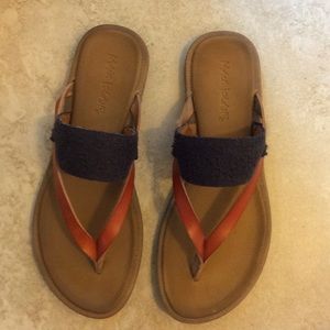 Maui Island Flip Flops Size 8