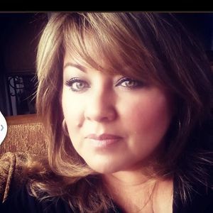 Meet your Posher, Elena