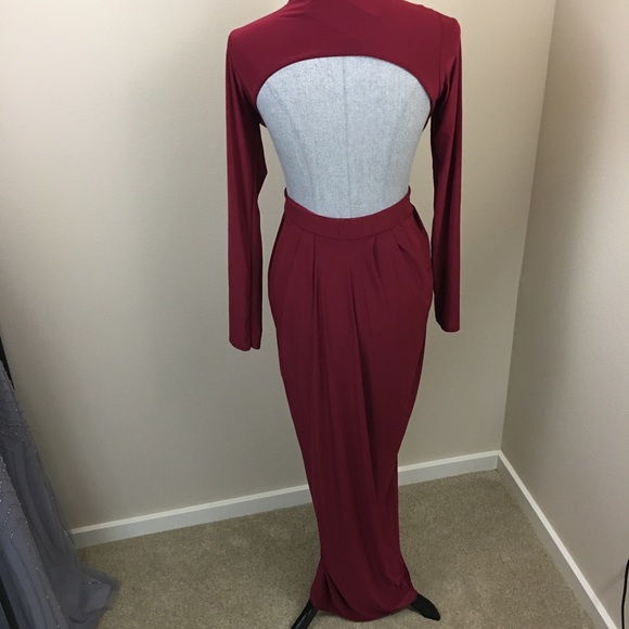 Sexy Plunge, Cut-out dress in Wine, price firm! - Picture 2 of 4