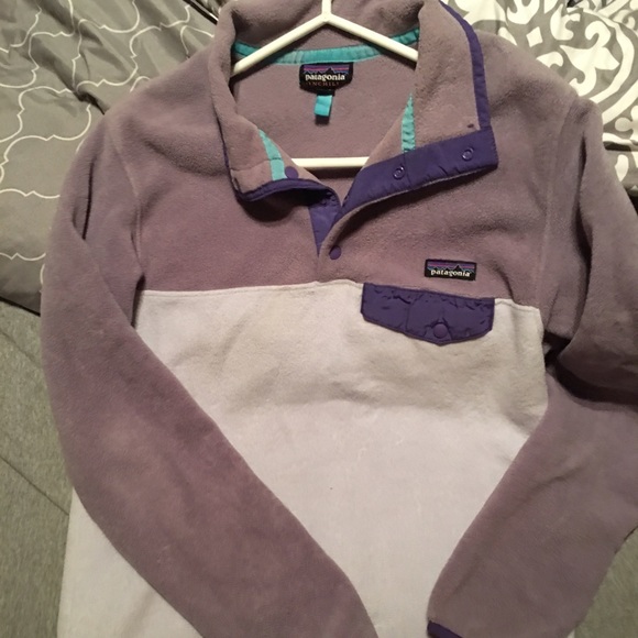 Size Med. Patagonia Fleece Pullover!