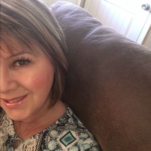 Meet your Posher, Christine