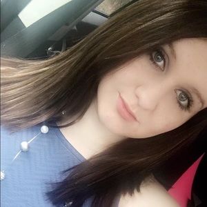 Meet your Posher, Kayla