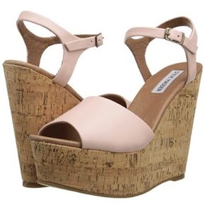 Steve Madden Korkey Size 6