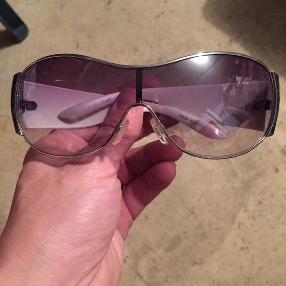 Sunglasses - Picture 1 of 1