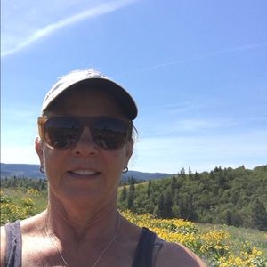 Meet your Posher, Jeanie