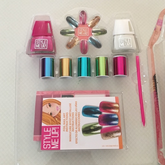 STYLE ME UP NAIL POLISH - Picture 2 of 3