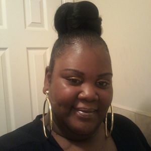 Meet your Posher, Michaela