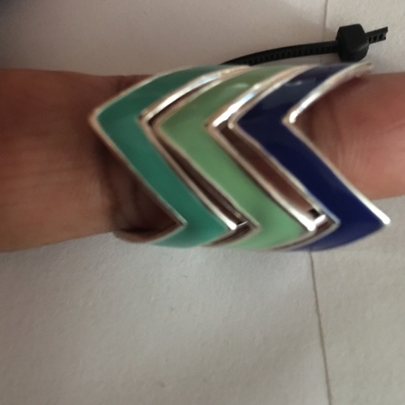Ring - Picture 2 of 3
