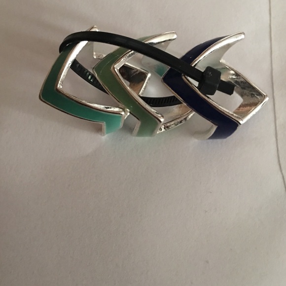 Ring - Picture 3 of 3