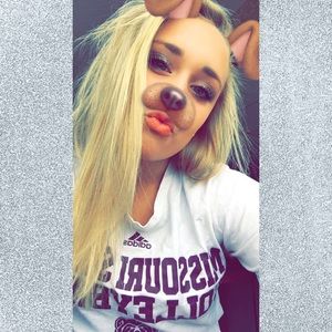 Meet your Posher, Laura