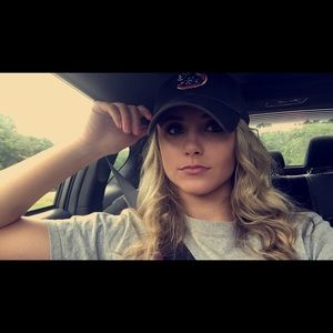 Meet your Posher, Ally