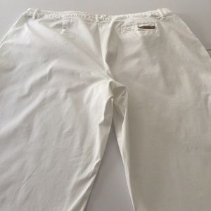 Avenue Bermuda chinos size 24