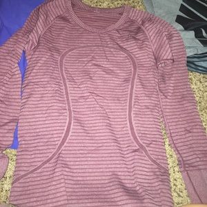 Long sleeve Lululemon shirt