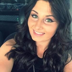 Meet your Posher, Kaela