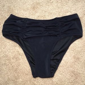 High waisted bikini bottoms never worn