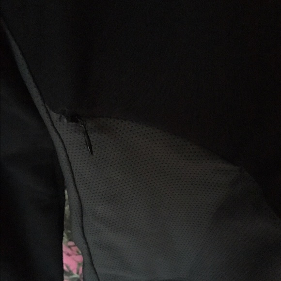 Nike Jacket - Picture 4 of 4