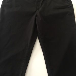 Avenue chino capris size 24w
