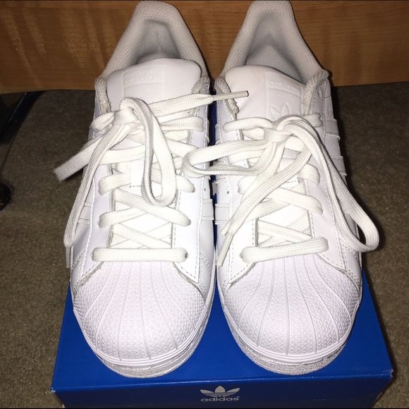 Price drop! Adidas Superstar brand new - boys 4.5