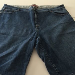 Izod denim Bermudas size 24w