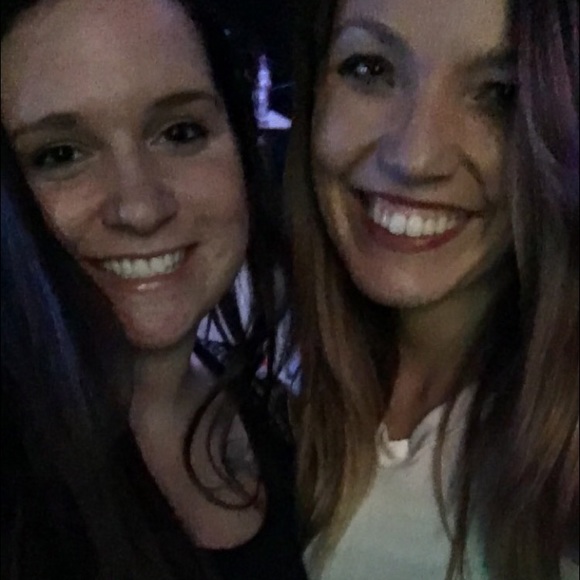 Meet your Posher, Kayla