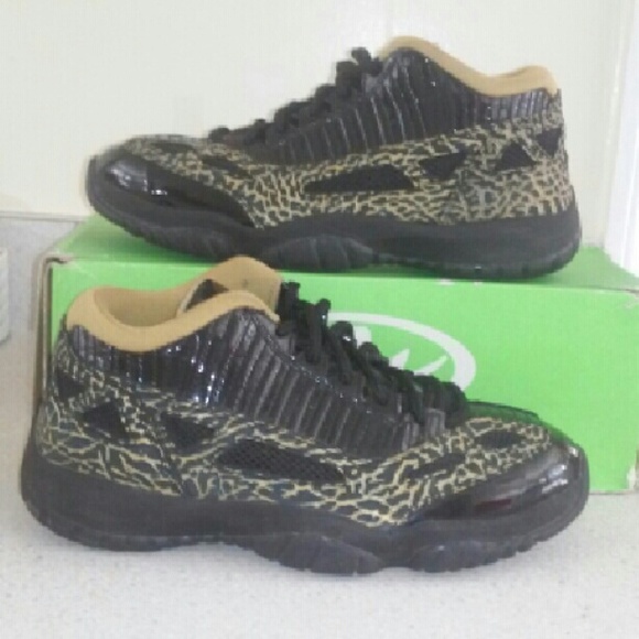 Air Jordan 11 low I.e
