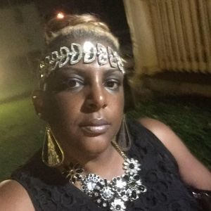 Meet your Posher, Toni