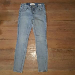 Bullhead Denim co. Low rise Skinnier jeans