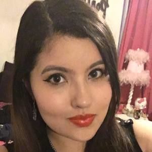 Meet your Posher, Claudia