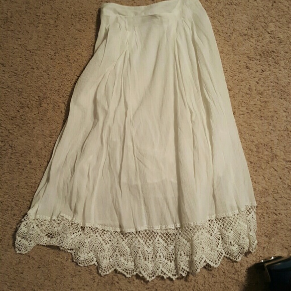 Long maxi skirt