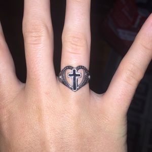 Heart cross ring