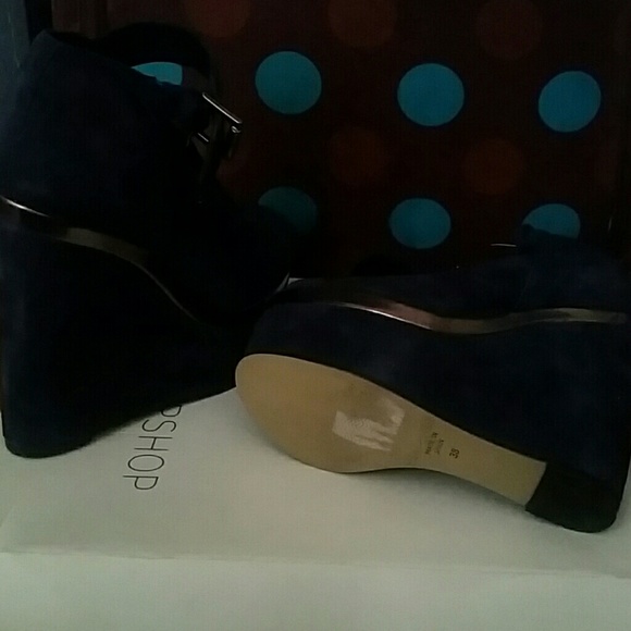 Open Toe Pump - image 3