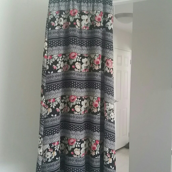 LuLaRoe Dresses & Skirts - Lularoe Lucy Skirt