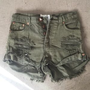 One Teaspoon Army green shorts