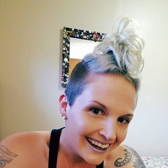 Meet your Posher, Juli - Picture 1 of 1