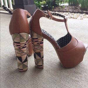 Jessica Simpson Dany Platform Heels - Size 6