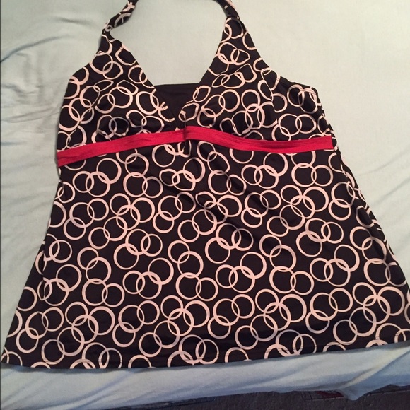 🛑🚫 SOLD 🚫🛑..🍓Swim suit top ,!size XL Used..🍓