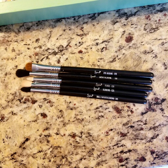 Sigma brushes