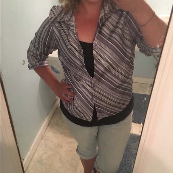 3/4 sleeve. Versatile