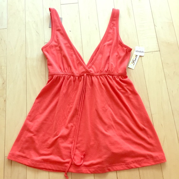 Feathers Sleeveless Top or Tank (S)