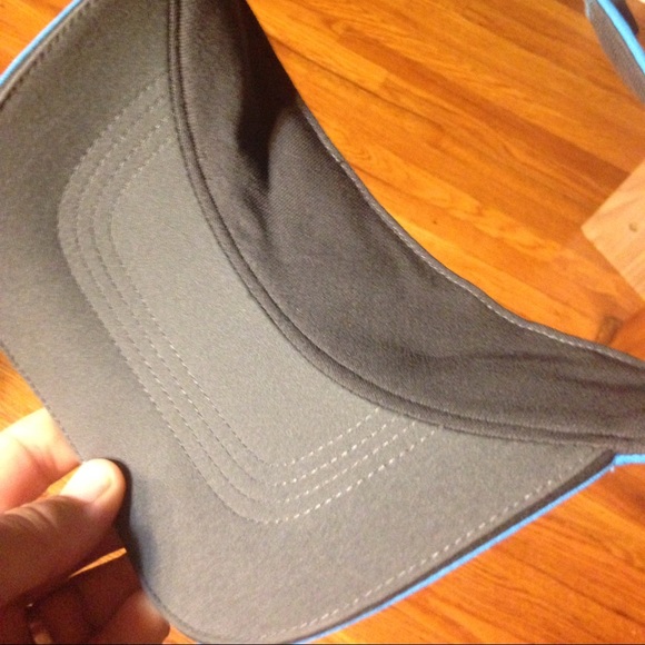Nike adjustable hat - Picture 3 of 4