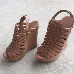 Mossimo Tan/Brown Sandal Wedge - Size 6