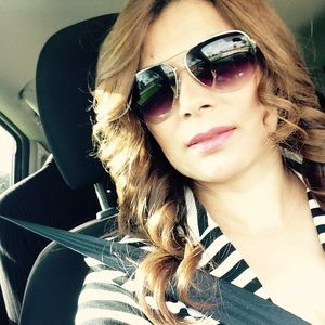 Meet your Posher, Veronica