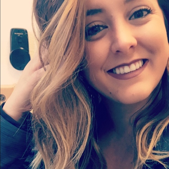 Meet your Posher, Megan - Picture 1 of 1