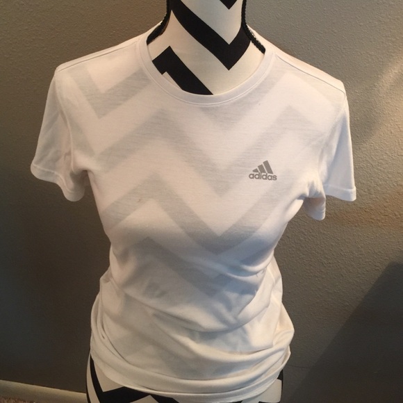 ADIDAS athletic shirt - Picture 1 of 1