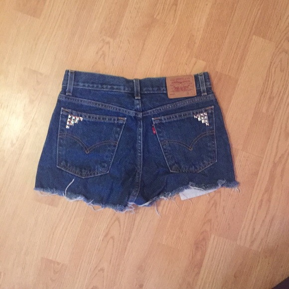 Levi's high rise embellished cut offs - Picture 2 of 3